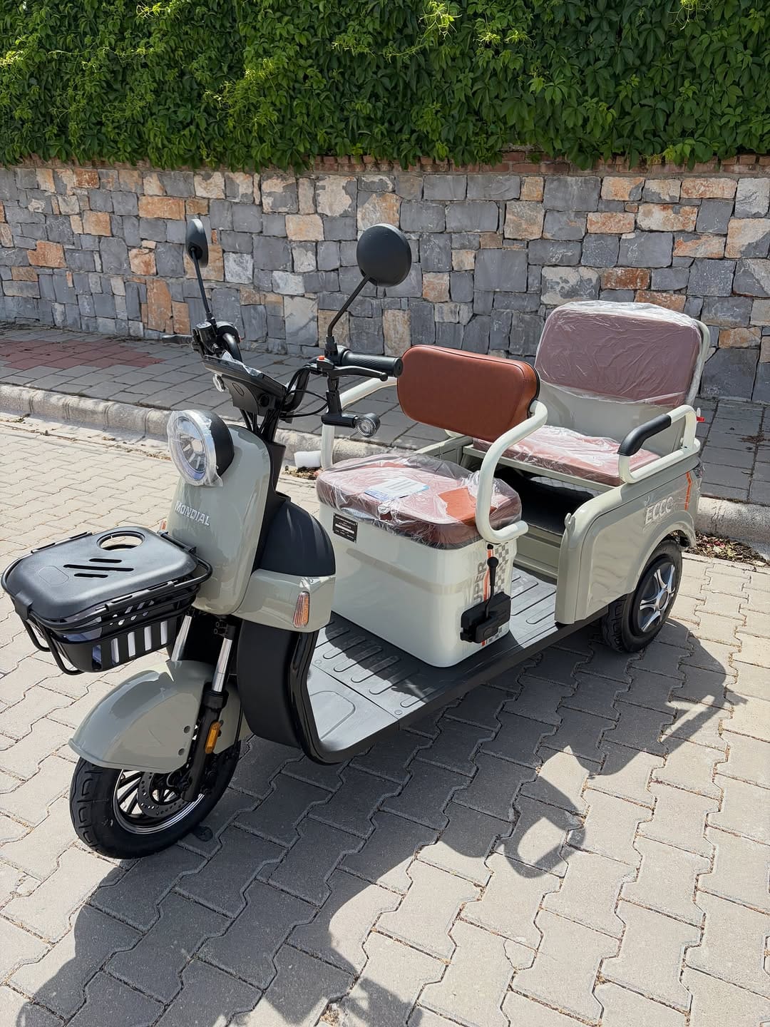Post 5 by Viva Motosiklet on Instagram (carousel)
