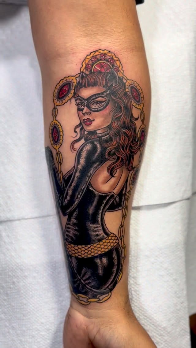 Post 3 by Rose Hardy / Tattoo Artist / Los Angeles on Instagram (video)