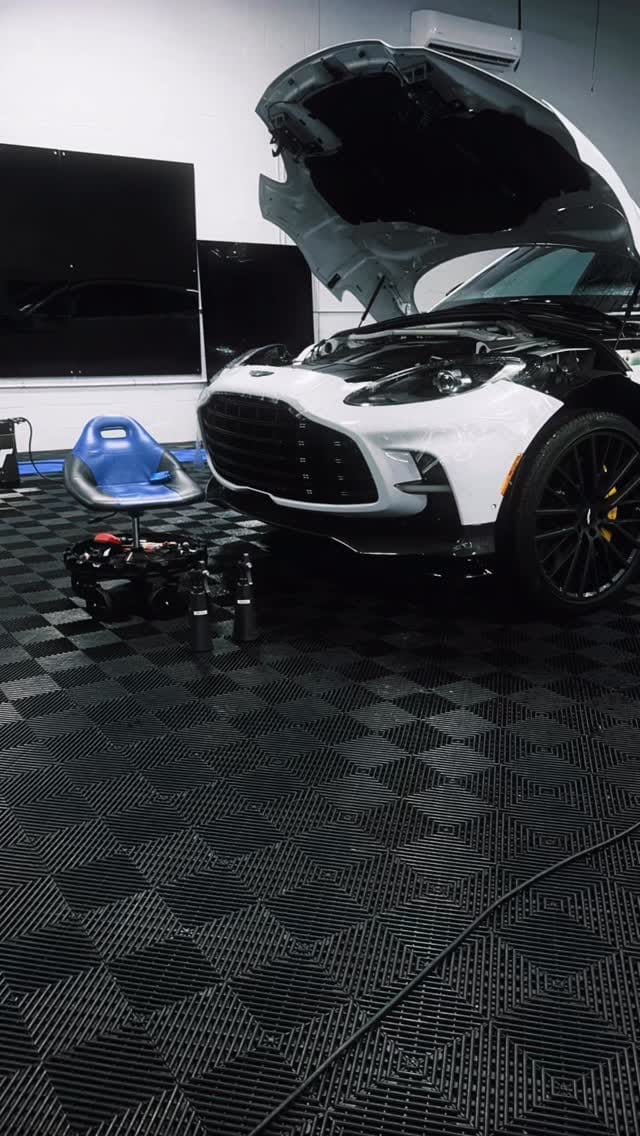 Post 6 by Devon Collins on Instagram (video)