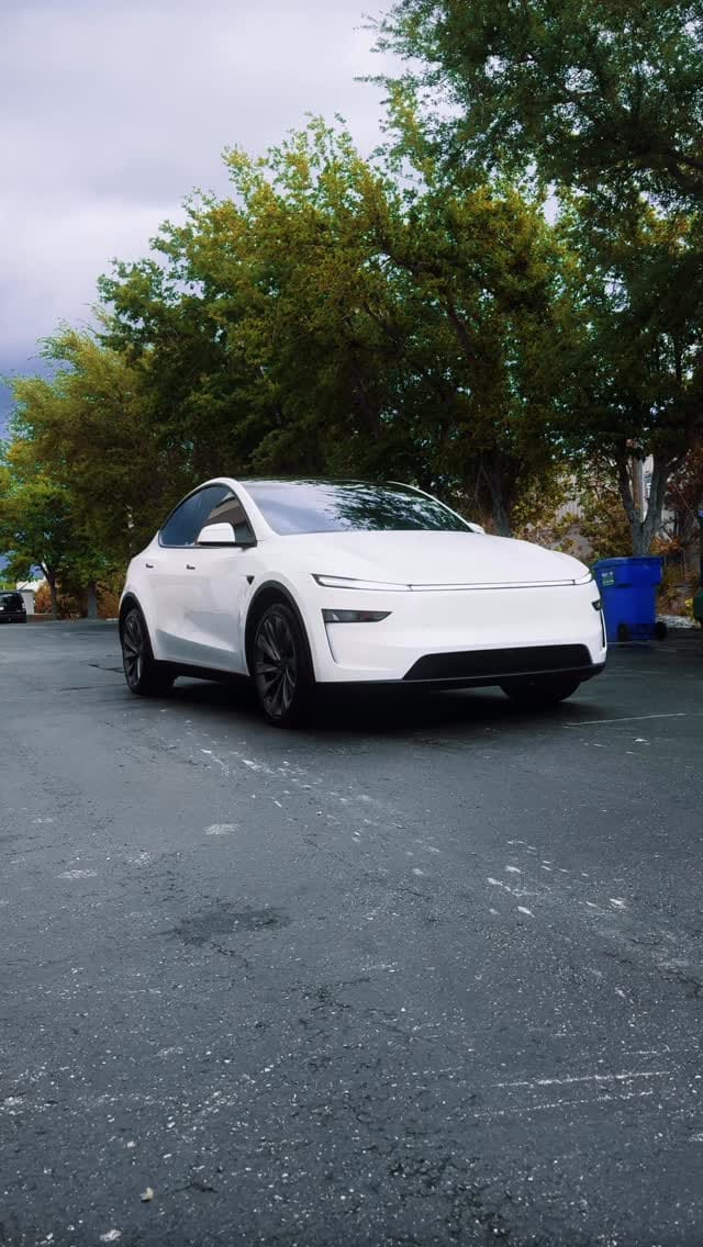 Post 1 by Devon Collins on Instagram (video)