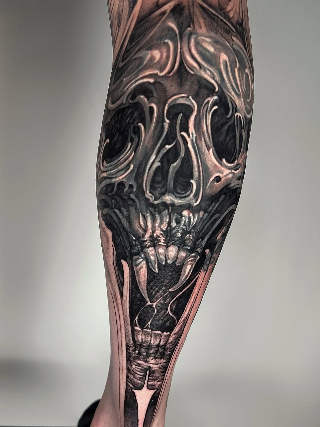 Post 6 by TATTOO LOS ANGELES | ROMAN ZAO on Instagram (image)
