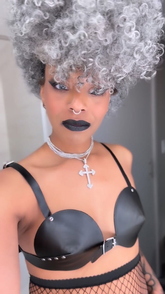 Post 4 by Élishia Sharie on Instagram (video)