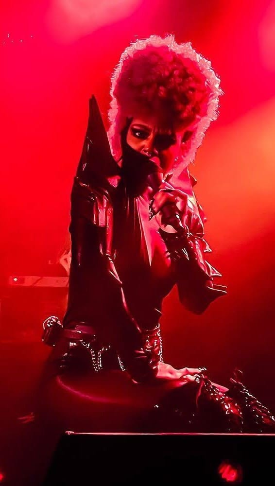 Post 1 by Élishia Sharie on Instagram (video)