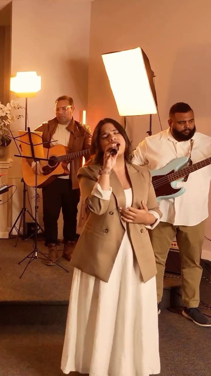 Post 1 by THE REASON TRIO (La Razón) on Instagram (video)