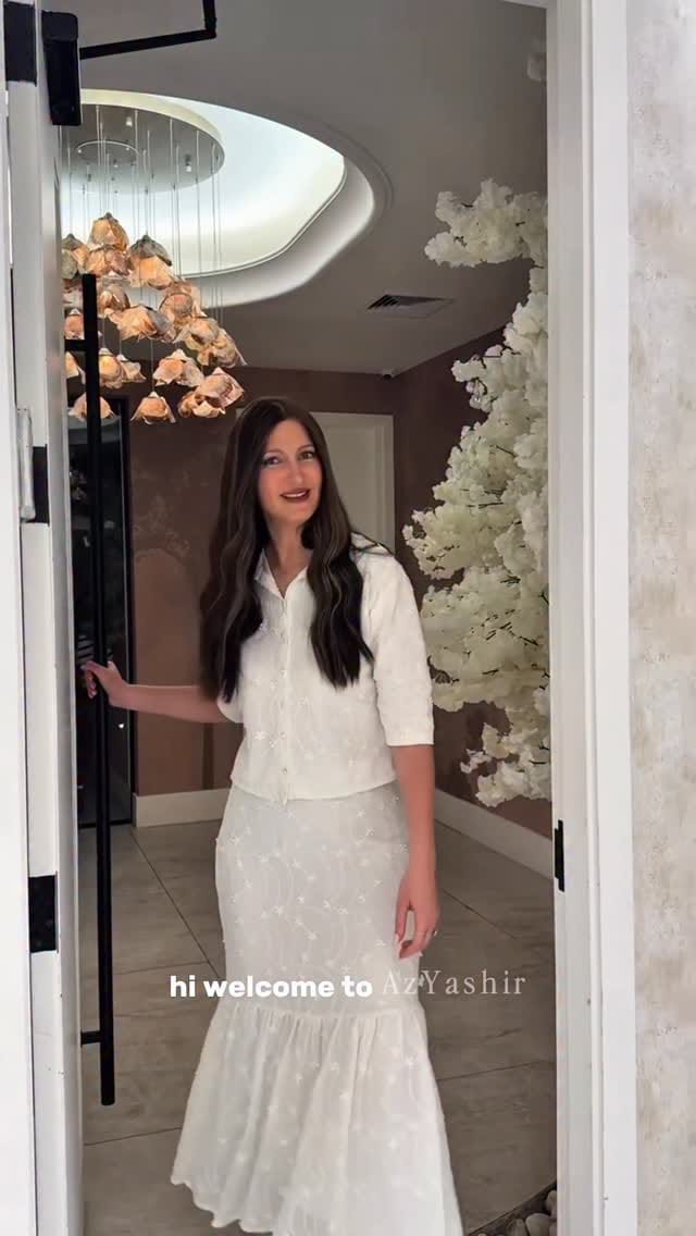 Post 6 by Mindy Lovi on Instagram (video)