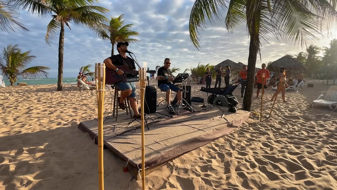 Post 4 by Nando Almeida on Instagram (video)