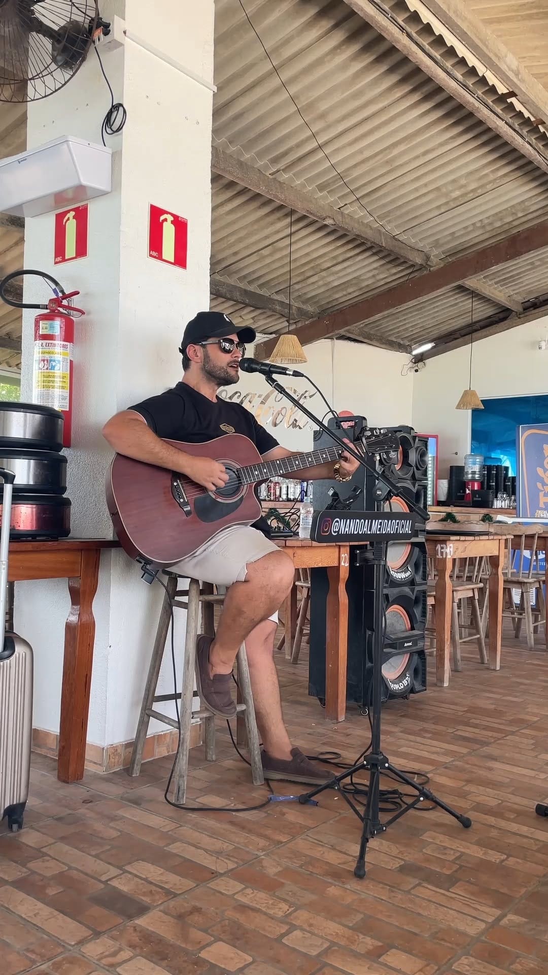 Post 8 by Nando Almeida on Instagram (video)