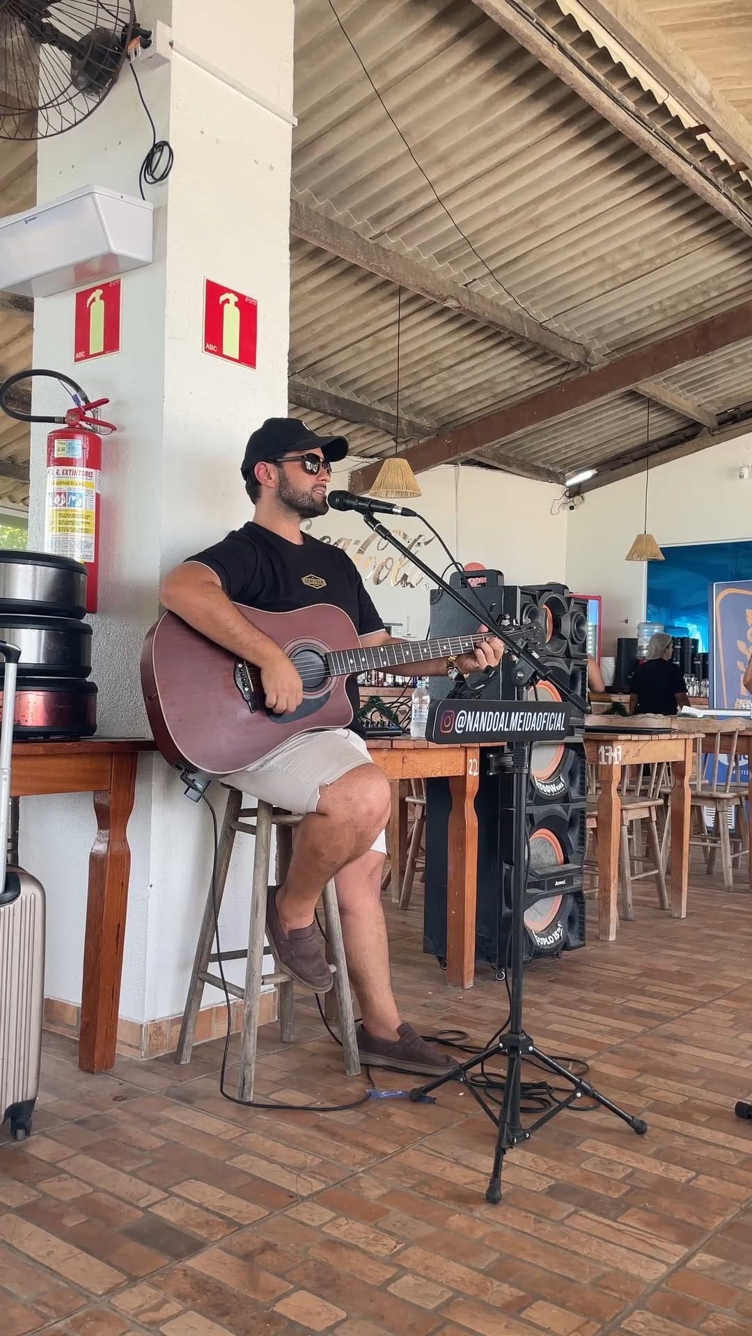 Post 6 by Nando Almeida on Instagram (video)