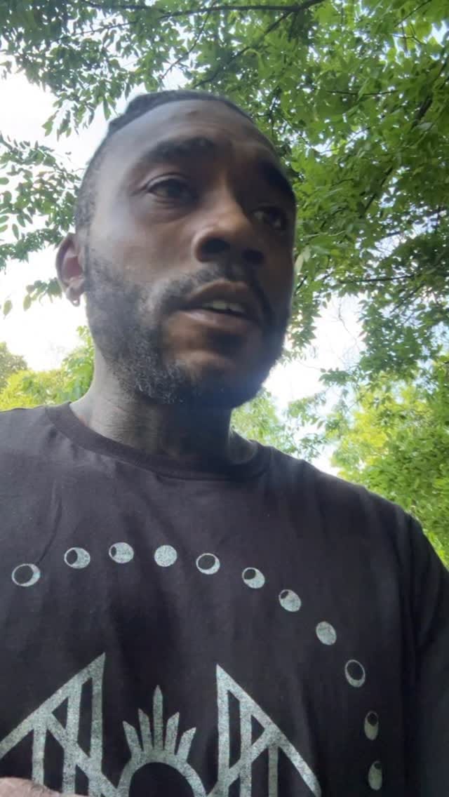 Post 4 by Dre on Instagram (video)