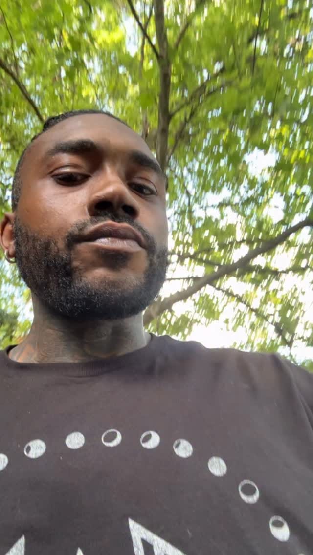 Post 5 by Dre on Instagram (video)