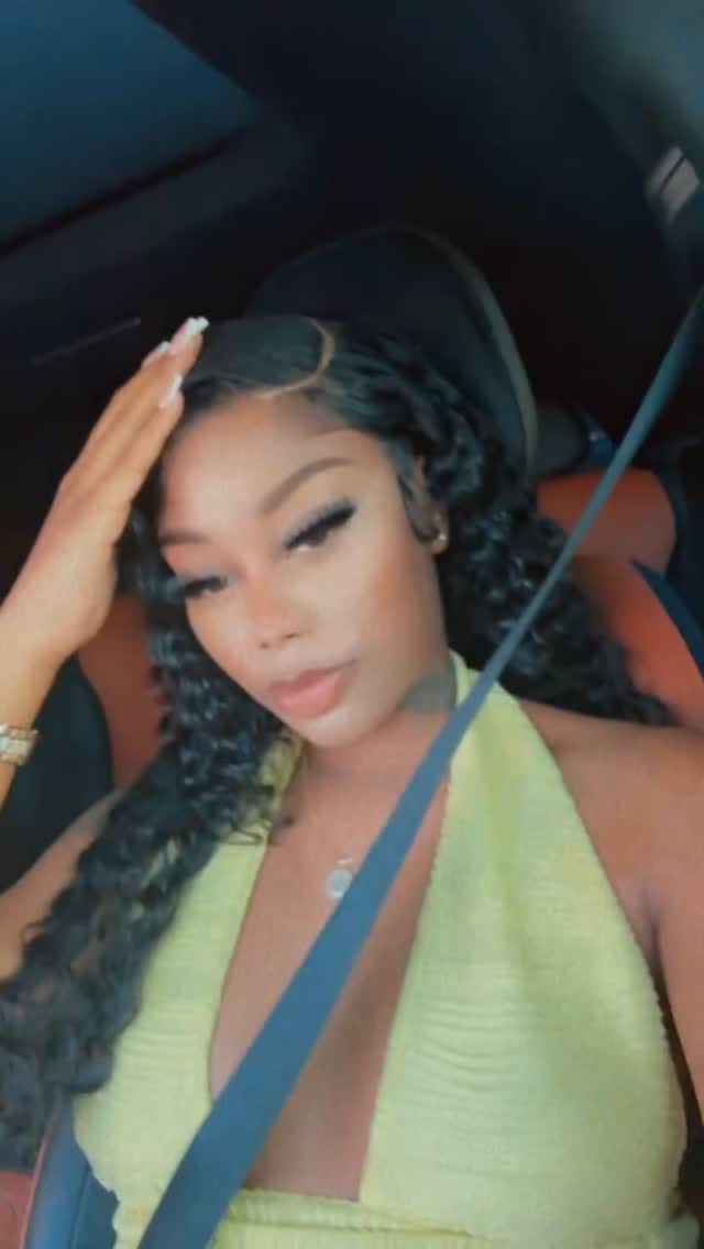 Post 4 by Kenn💋 on Instagram (video)