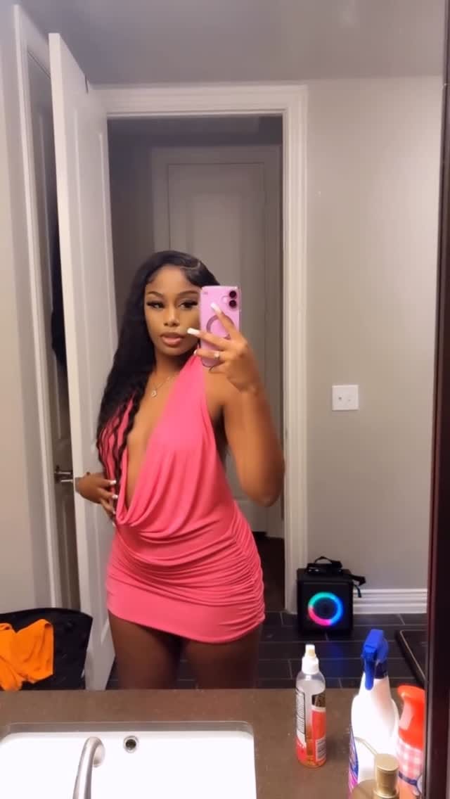 Post 6 by Kenn💋 on Instagram (video)