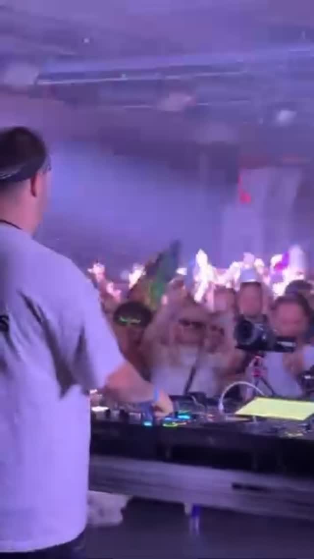 Post 6 by FAME Sounds on Instagram (video)