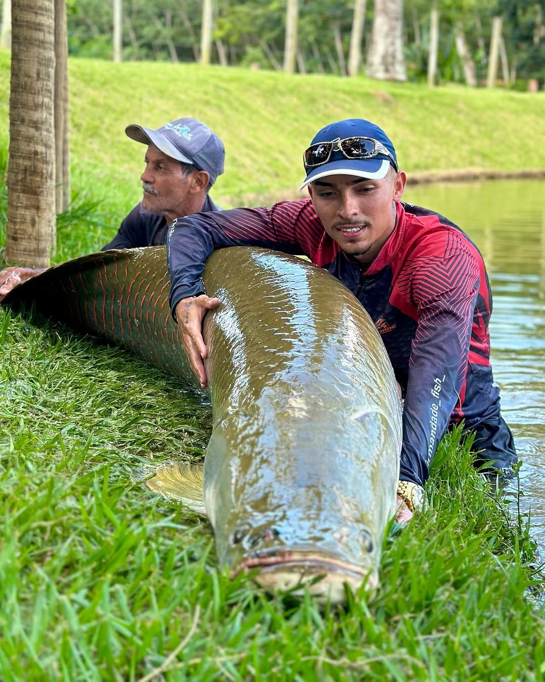 Post 10 by IRMANDADE FISHING on Instagram (carousel)