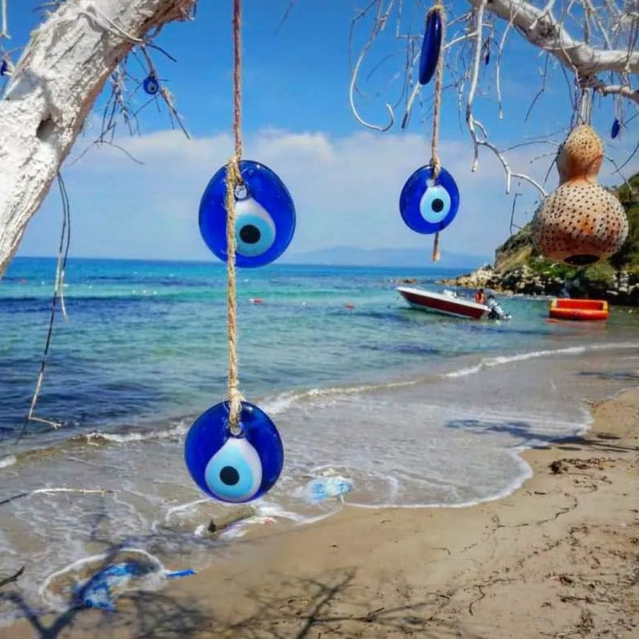 Post 2 by Kusadasi LIVE on Instagram (image)