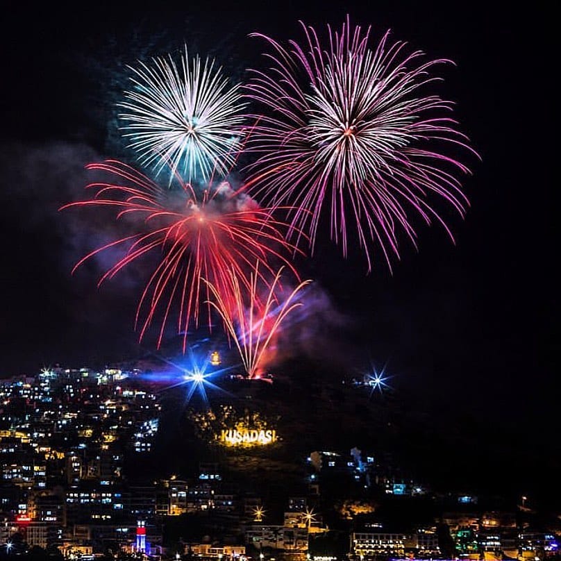 Post 6 by Kusadasi LIVE on Instagram (image)