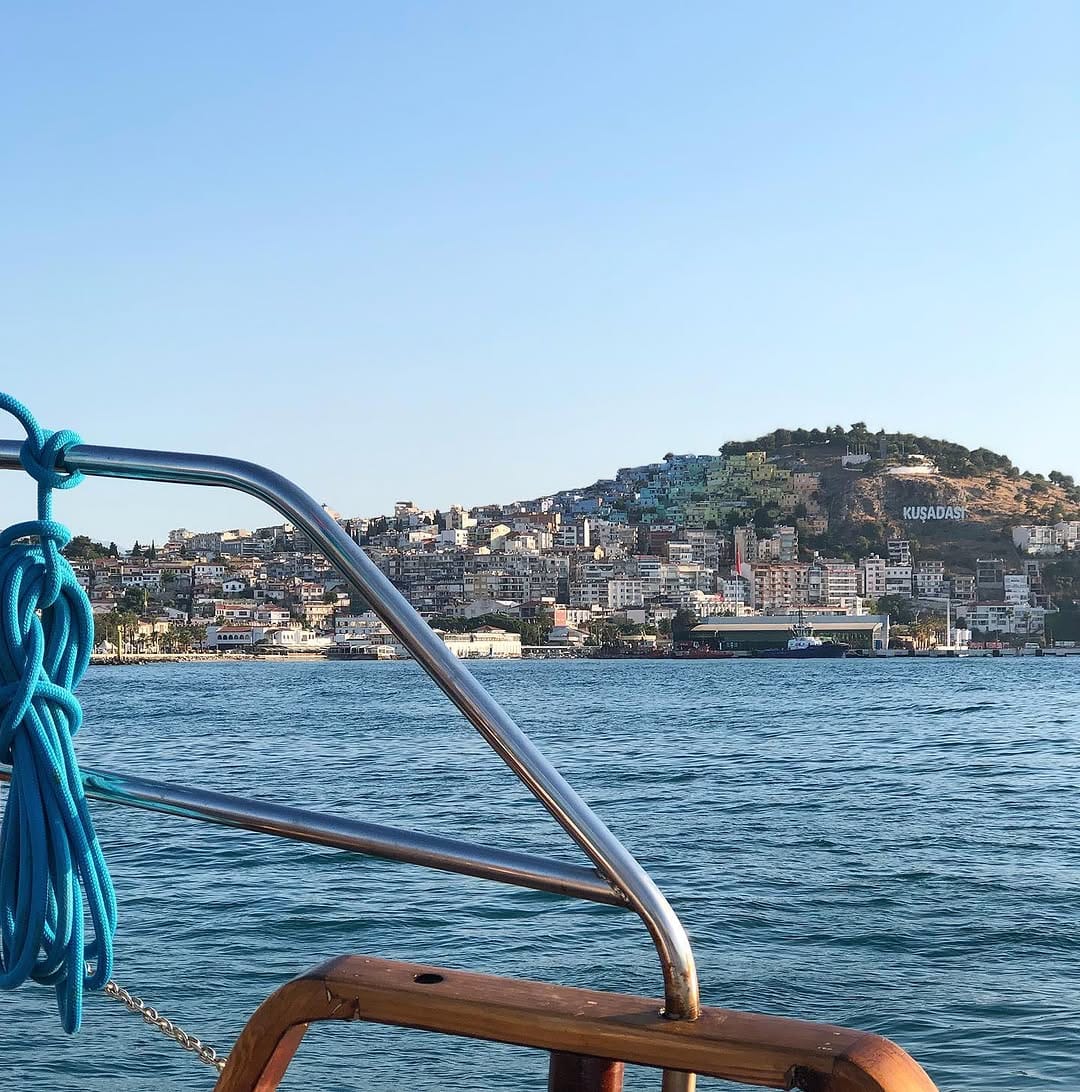 Post 3 by Kusadasi LIVE on Instagram (image)