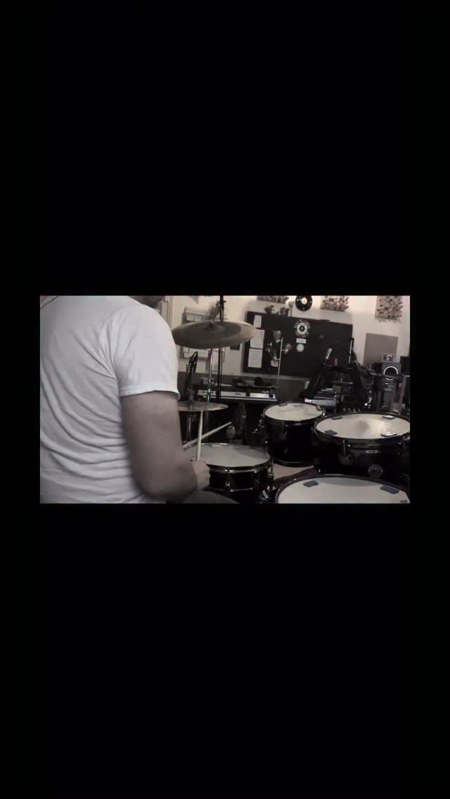 Post 5 by Luis Briones on Instagram (video)