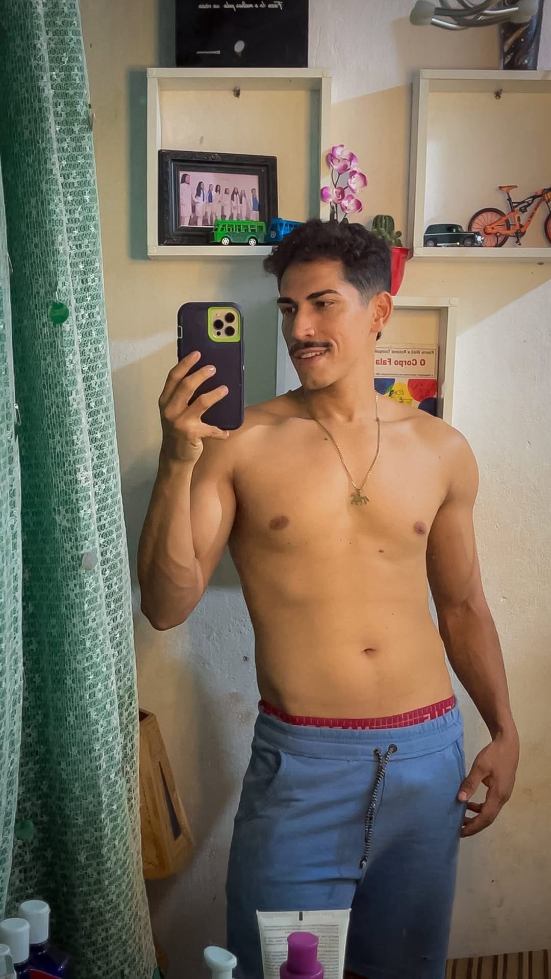 Post 6 by Mateus Castro on Instagram (video)