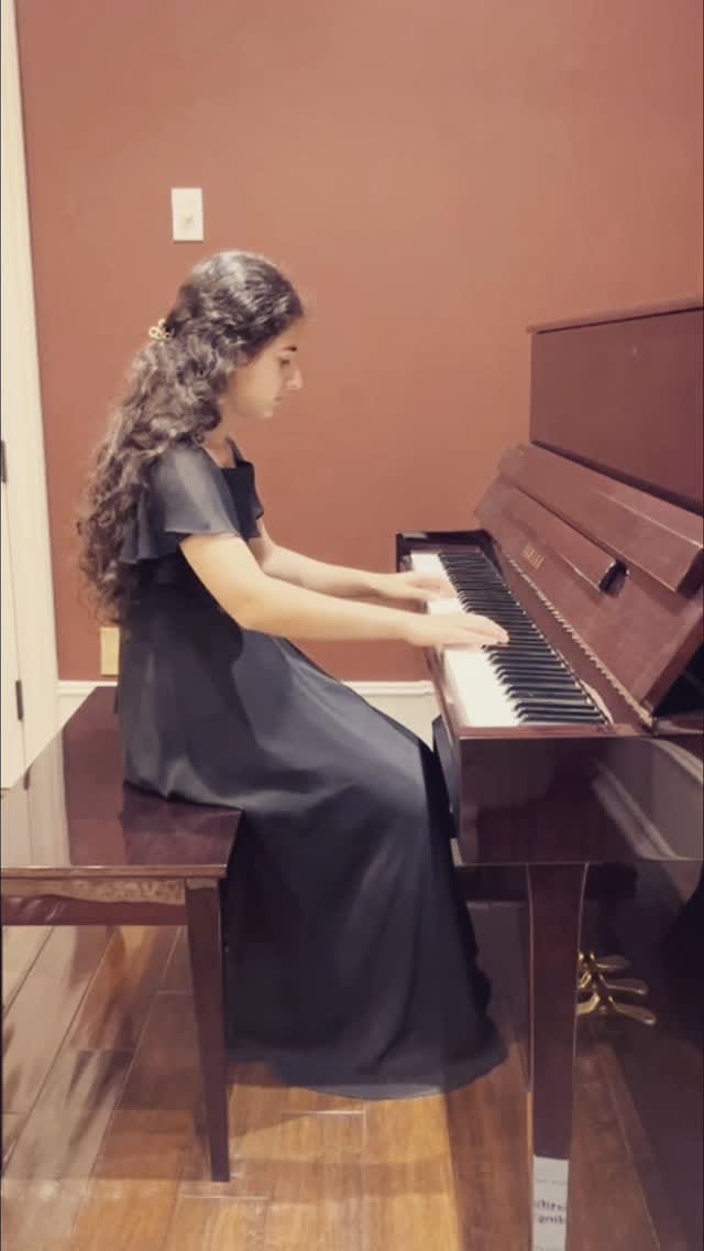 Post 1 by Yasmin‌‌‌|مدرس پیانو|یاسمین🎼 on Instagram (video)