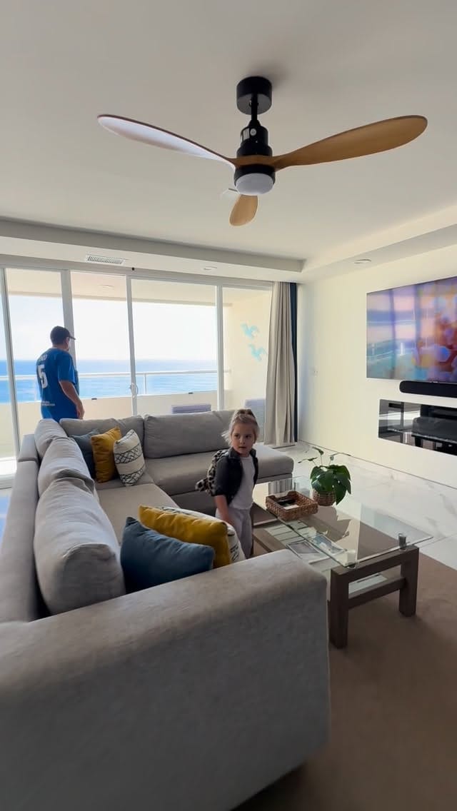 Post 1 by Miamistyle & las vegas Nevada on Instagram (video)