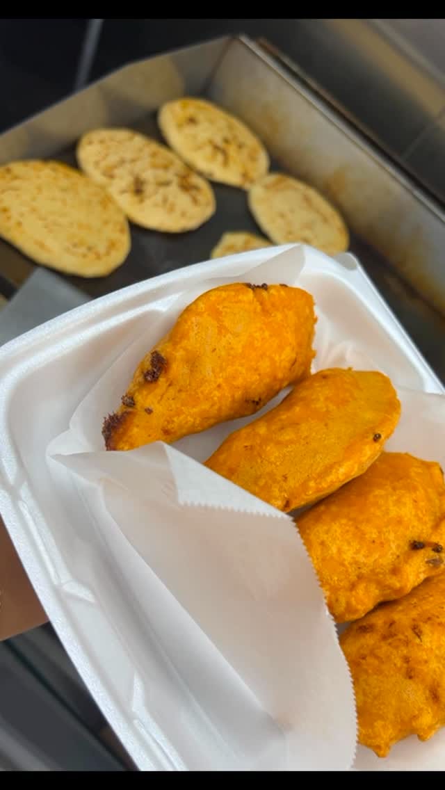 Post 6 by Maggie’s Sabor Salvadoreño 🇸🇻 on Instagram (video)