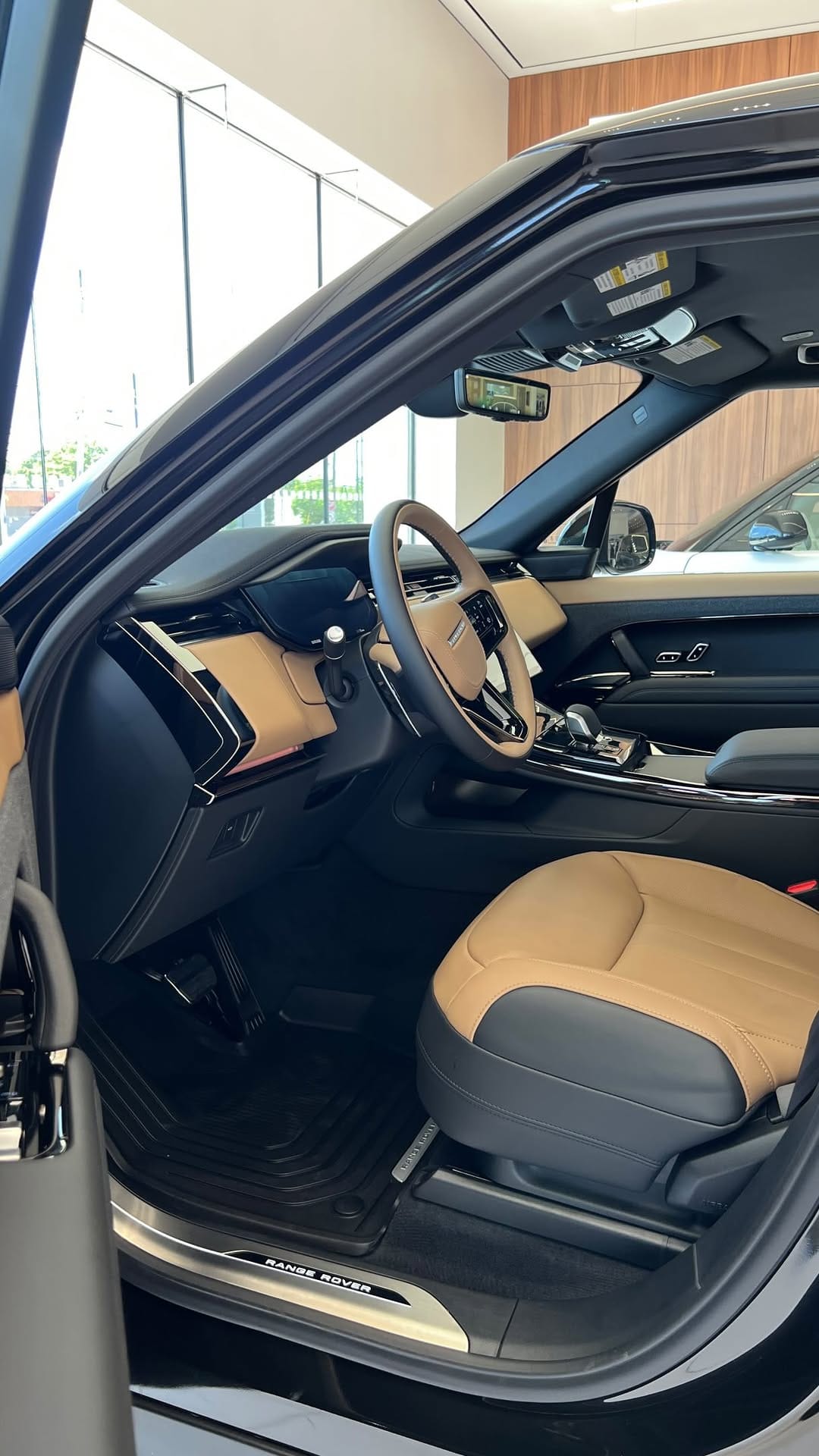 Post 2 by Land Rover Parsippany on Instagram (video)