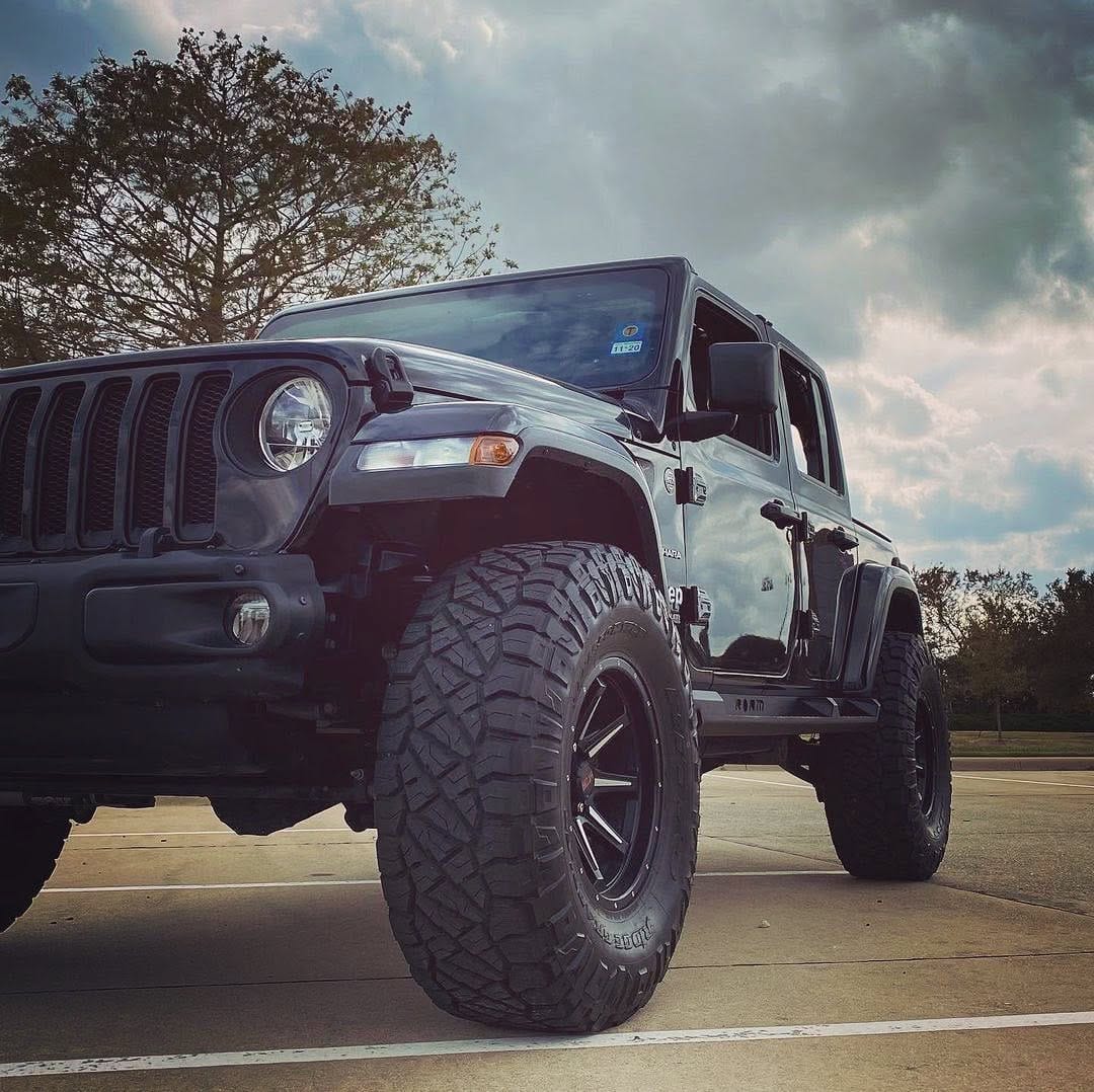 Post 10 by JeepHouston on Instagram (image)