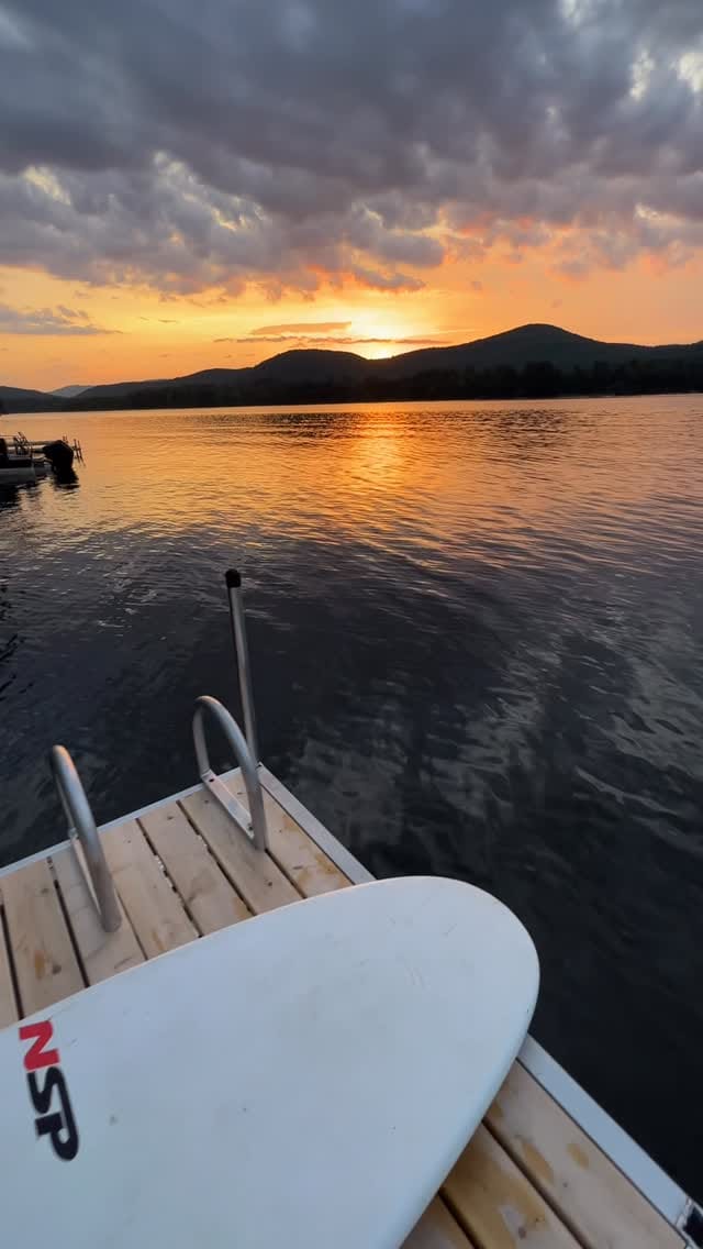 Post 6 by The Vermont Lakehouse on Instagram (video)