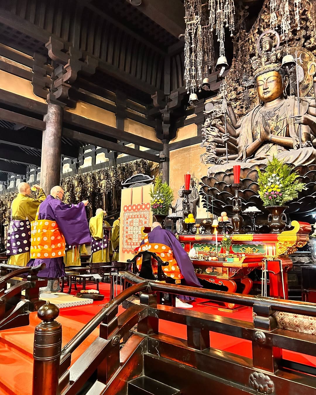 Post 2 by 三十三間堂_公式｜Sanjusangendo_temple on Instagram (carousel)