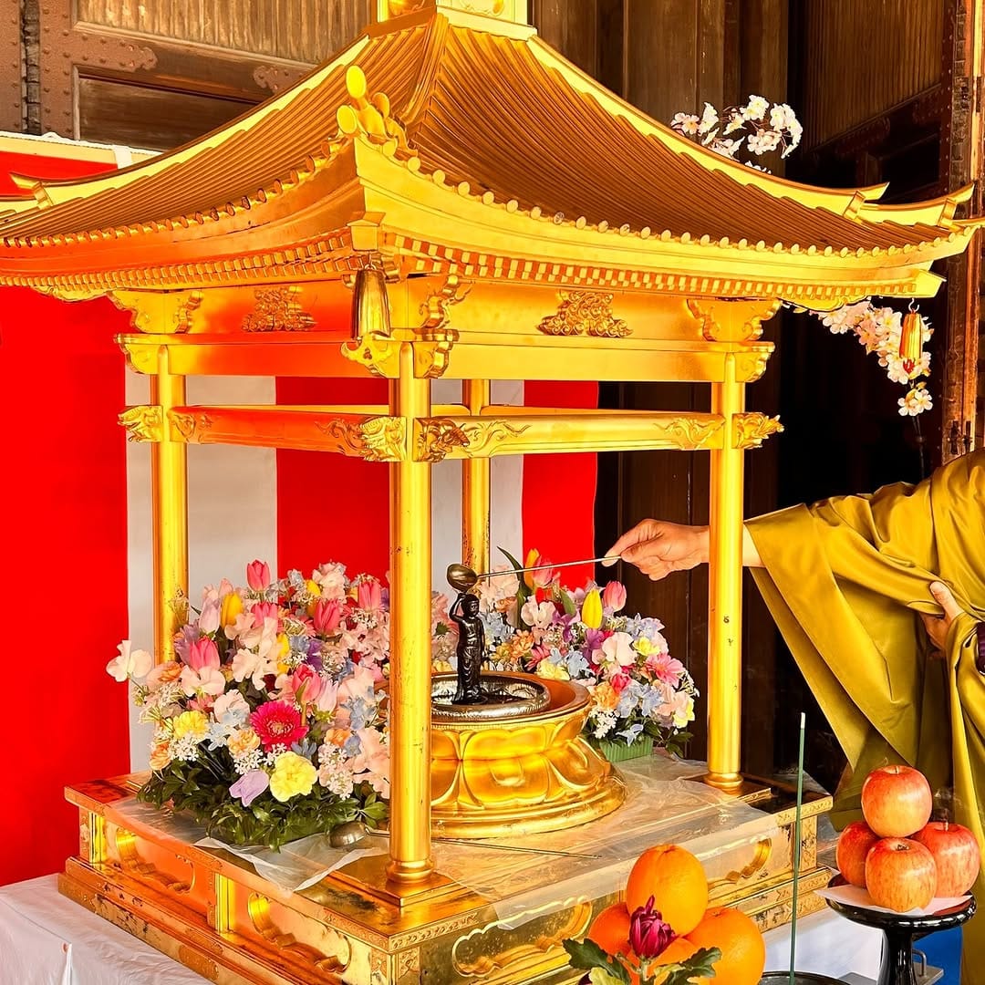 Post 4 by 三十三間堂_公式｜Sanjusangendo_temple on Instagram (carousel)