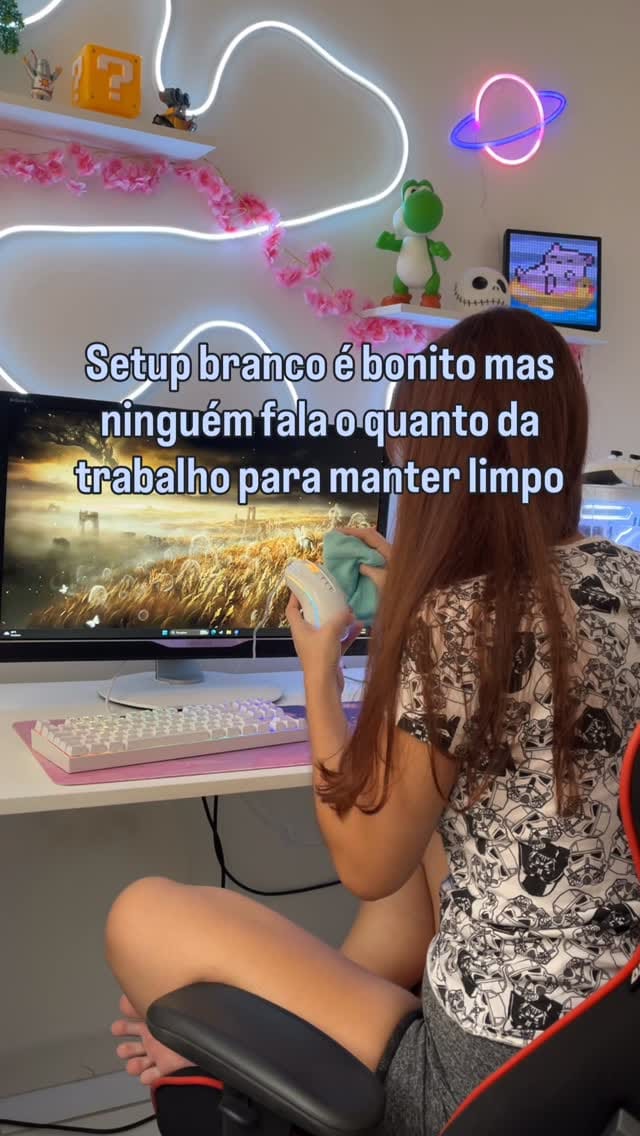 Post 5 by Camila Coutinho on Instagram (video)