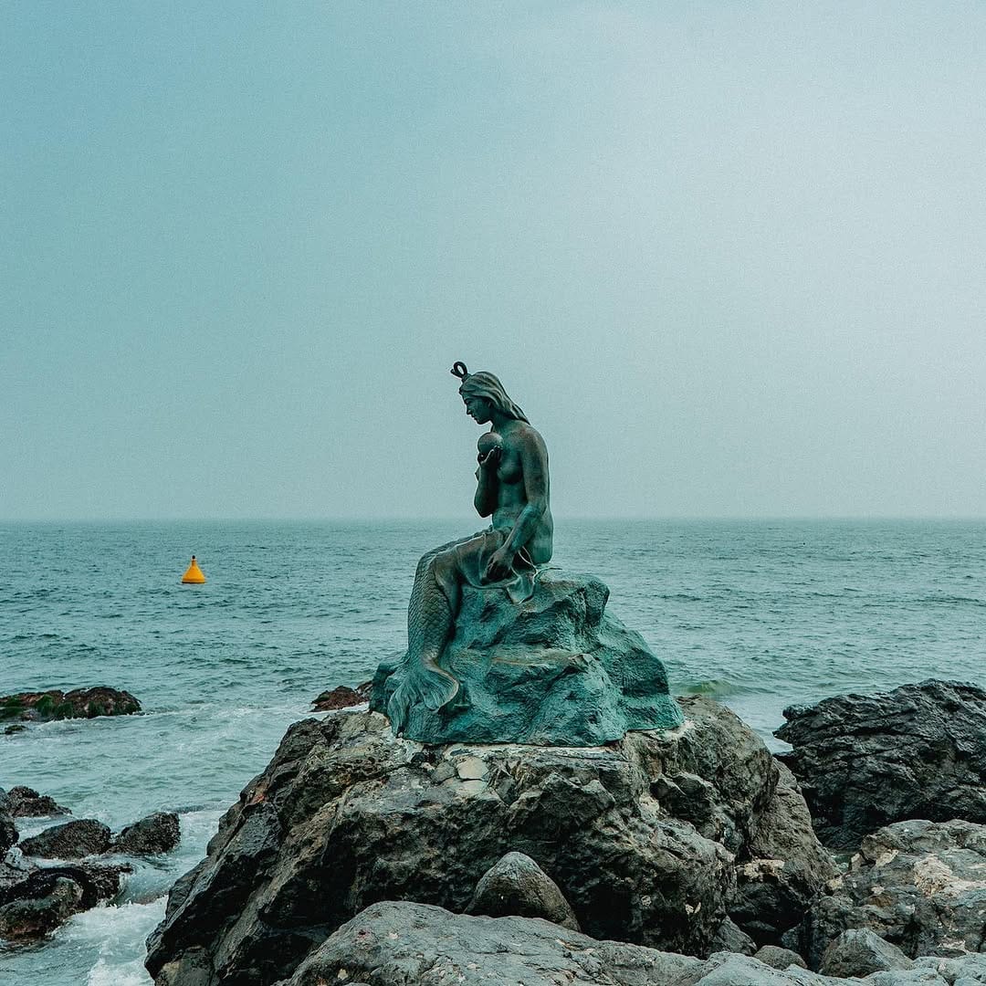 Post 6 by Busan Oppa on Instagram (image)