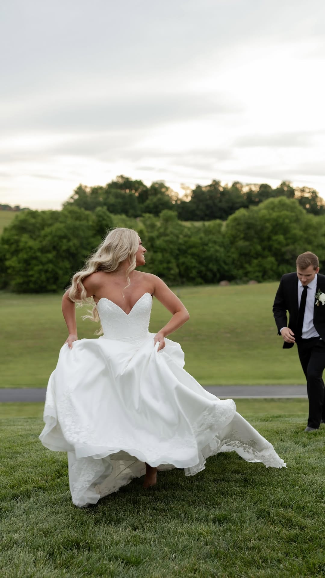 Post 5 by South Florida Wedding Photographer & Videographer on Instagram (video)