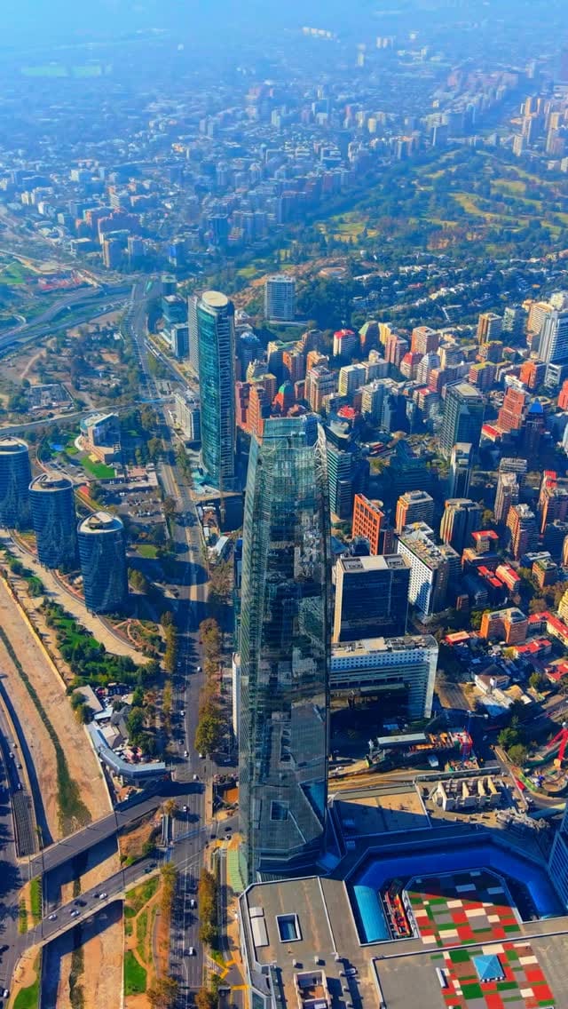 Post 9 by Santiago.deChile on Instagram (video)
