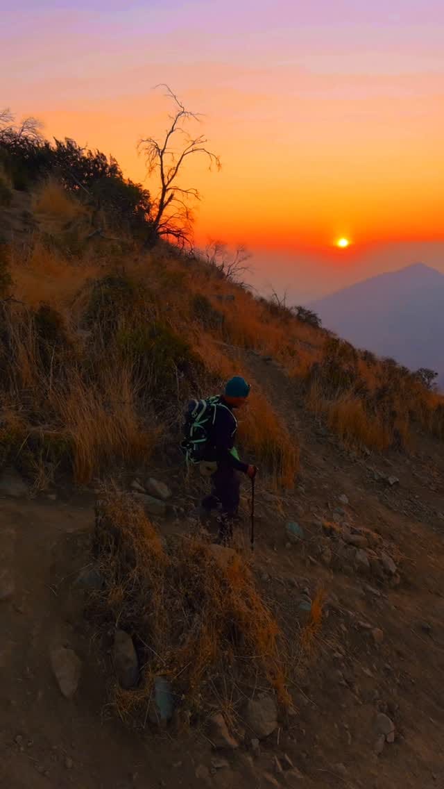 Post 5 by Santiago.deChile on Instagram (video)