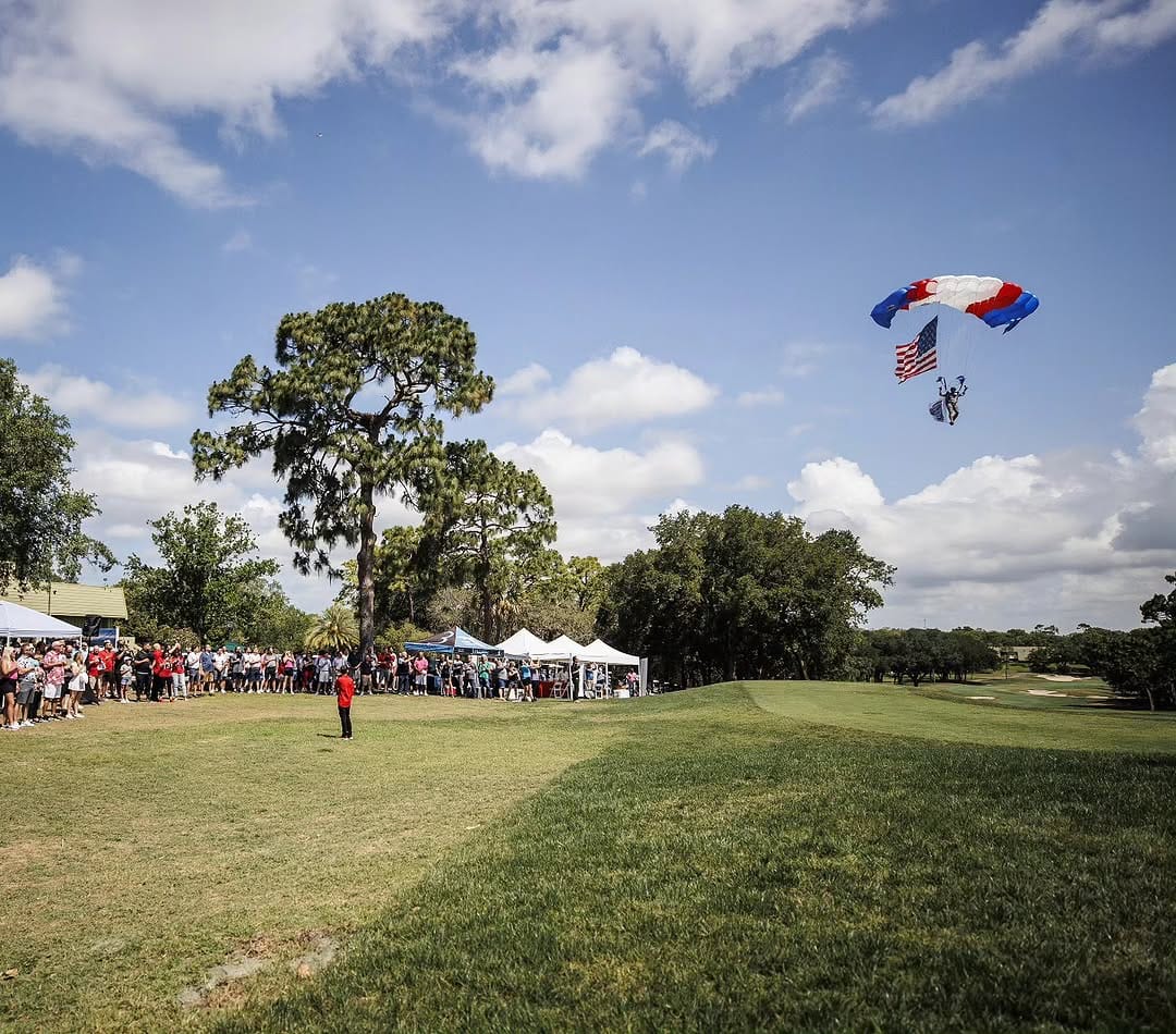 Post 4 by Professional Skydivers on Instagram (image)