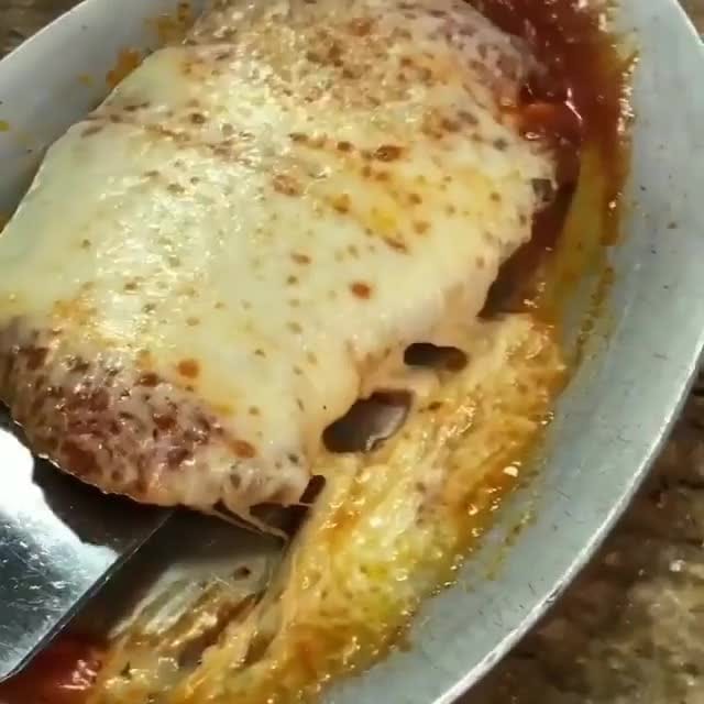 Post 10 by FOOD PHOTOS & MUKBANG VIDEOS on Instagram (video)