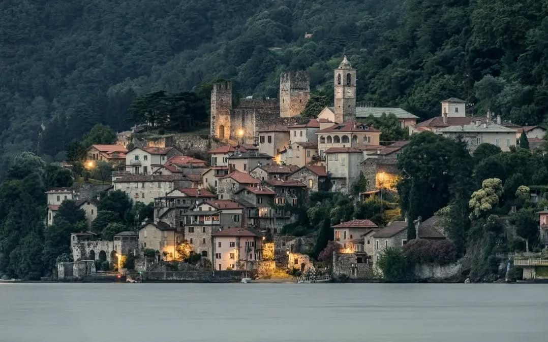 Post 7 by Italia on Instagram (image)