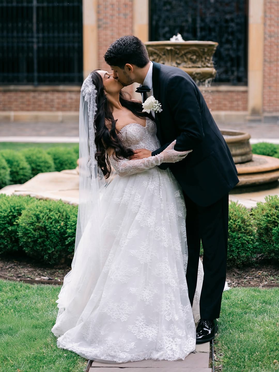 Post 2 by Sydney Darwin | KY Wedding Photographer on Instagram (carousel)