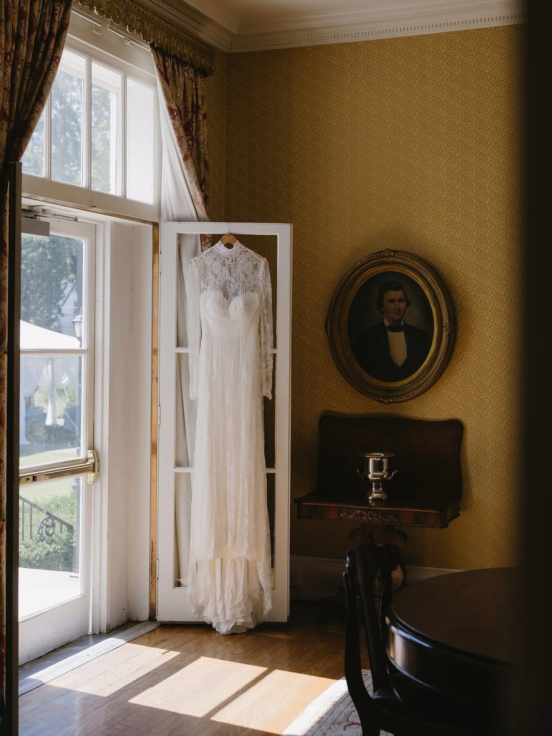 Post 3 by Sydney Darwin | KY Wedding Photographer on Instagram (carousel)