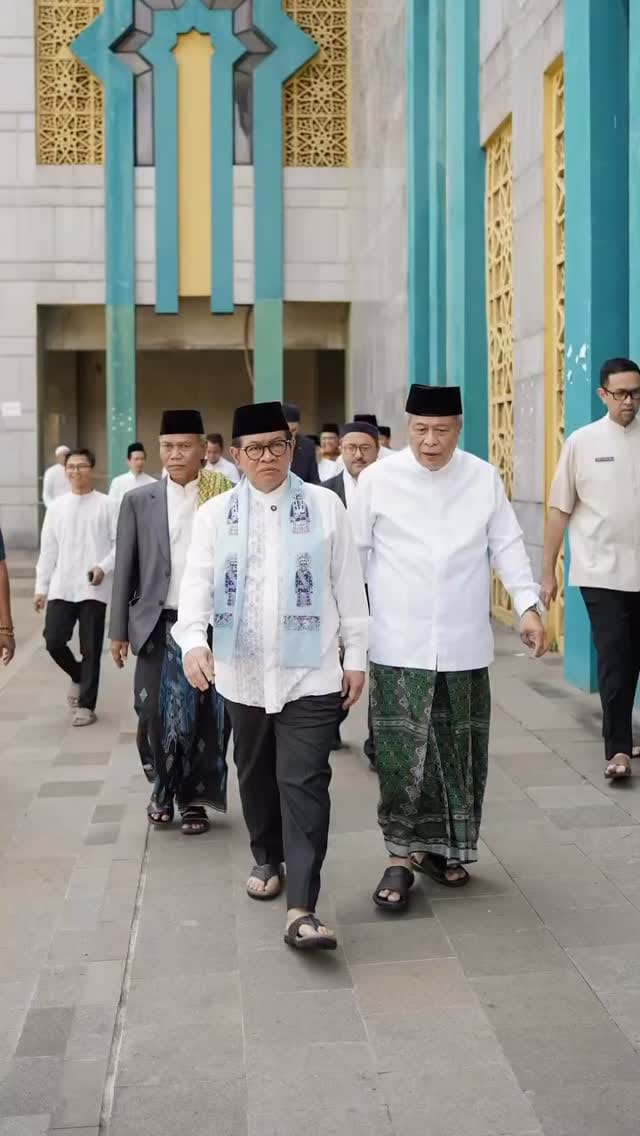 Post 8 by Jakarta Islamic Centre on Instagram (video)