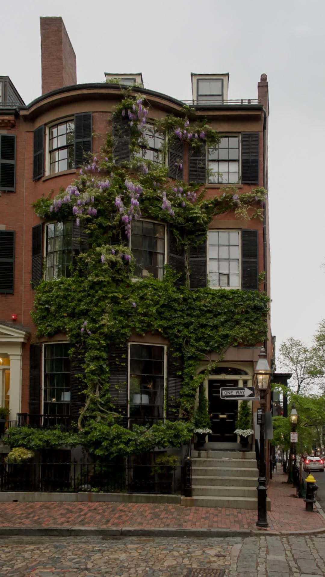 Post 6 by Brian Pu Ruiz l Boston Food + Lifestyle & Travel on Instagram (video)