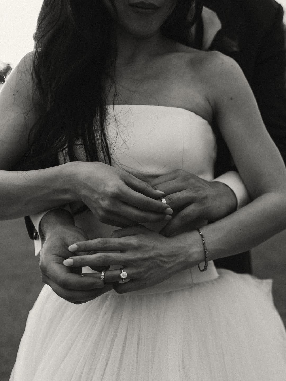 Post 1 by O’ahu Hawai’i Wedding Photographer on Instagram (carousel)
