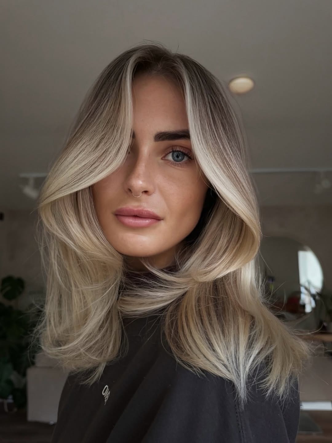 Post 5 by Nicola Welsh Educator/blonding specialist on Instagram (image)