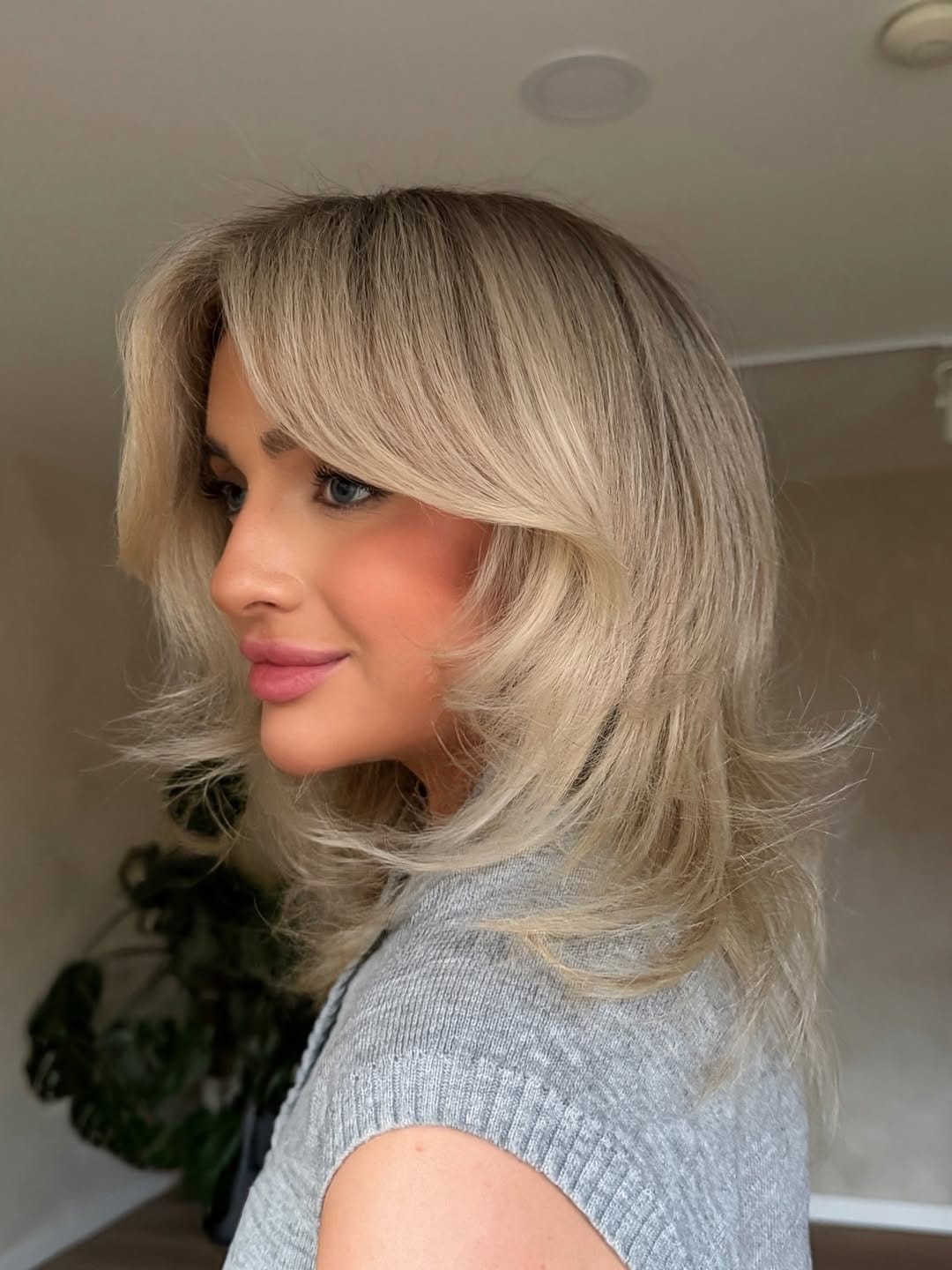 Post 7 by Nicola Welsh Educator/blonding specialist on Instagram (carousel)