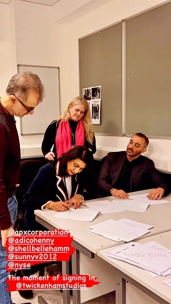 Post 2 by Adi Cohen on Instagram (video)