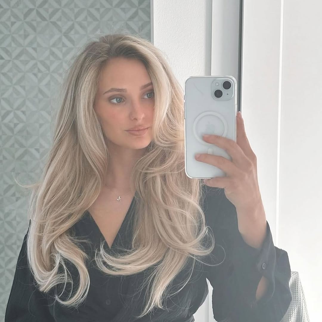 Post 6 by Klara James Bitsy on Instagram (image)