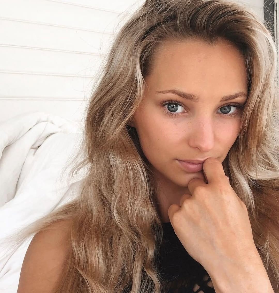 Post 2 by Klara James Bitsy on Instagram (image)