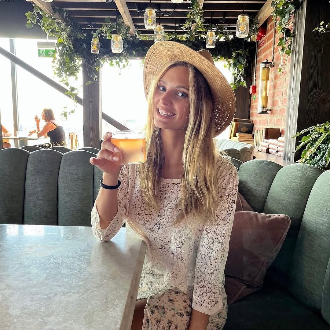 Post 5 by Klara James Bitsy on Instagram (image)